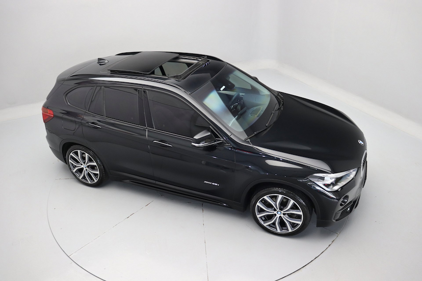 Foto do veículo BMW X1 XDRIVE25I SPORT 2017 44.280 KM 195.000,00