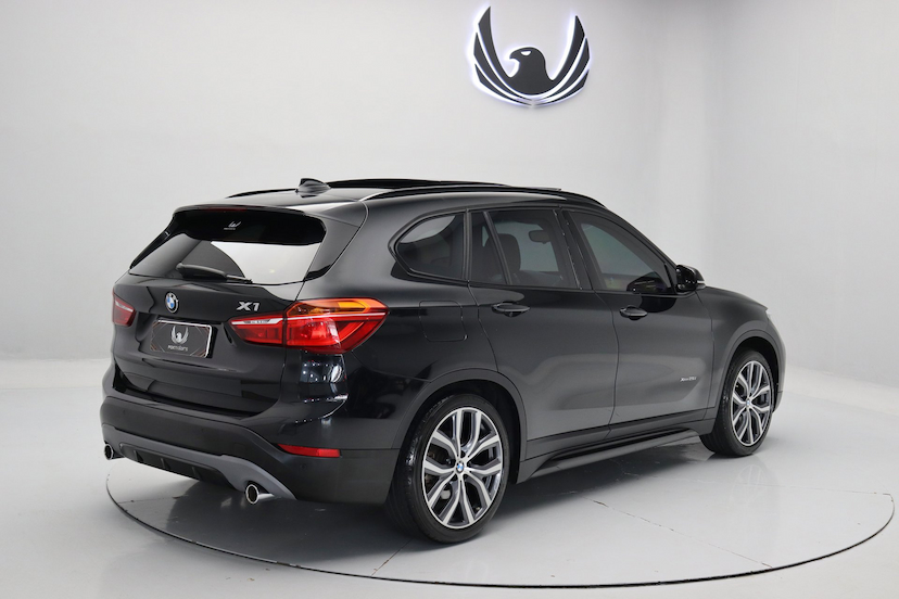 Foto do veículo BMW X1 XDRIVE25I SPORT 2017 44.280 KM 195.000,00