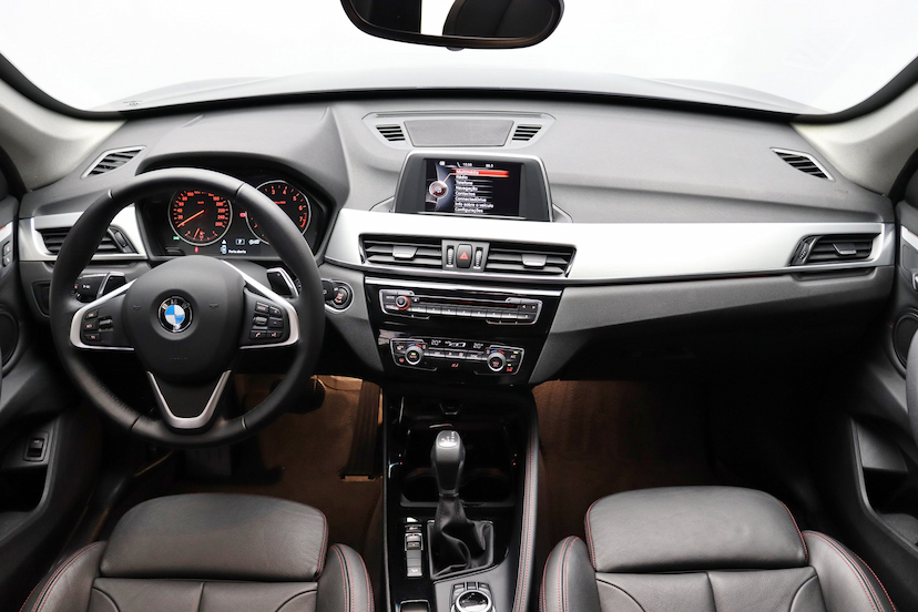 Foto do veículo BMW X1 XDRIVE25I SPORT 2017 44.280 KM 195.000,00