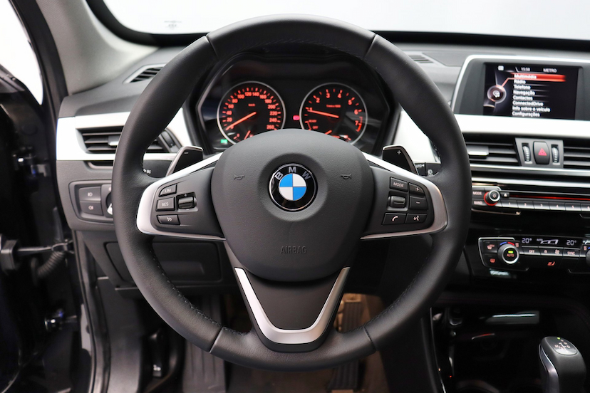 Foto do veículo BMW X1 XDRIVE25I SPORT 2017 44.280 KM 195.000,00