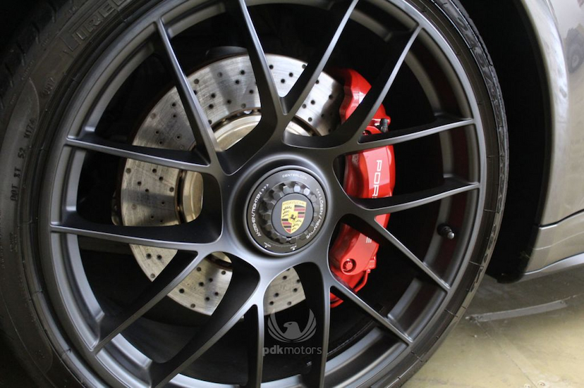 Foto do veículo PORSCHE  911 CARRERA 4 GTS 2017 6.615 KM 679.000,00