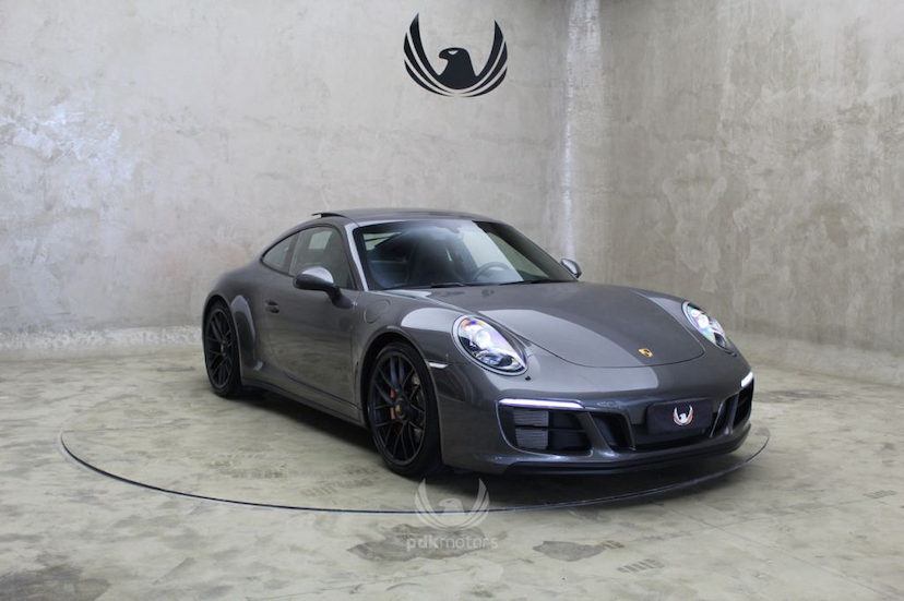 Foto do veículo PORSCHE  911 CARRERA 4 GTS 2017 6.615 KM 679.000,00