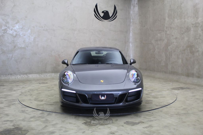 Foto do veículo PORSCHE  911 CARRERA 4 GTS 2017 6.615 KM 679.000,00