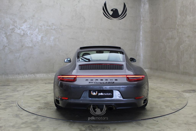 Foto do veículo PORSCHE  911 CARRERA 4 GTS 2017 6.615 KM 679.000,00