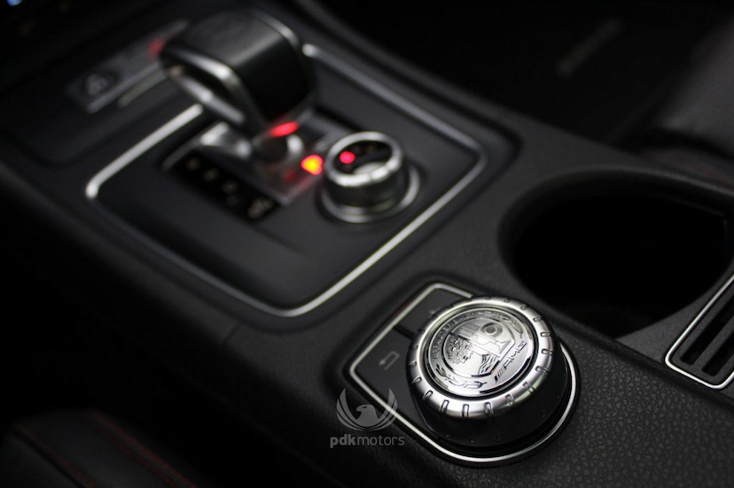 Foto do veículo MERCEDES-BENZ  CLA 45 AMG BLINDADA 2016 24.047 KM 225.000,00
