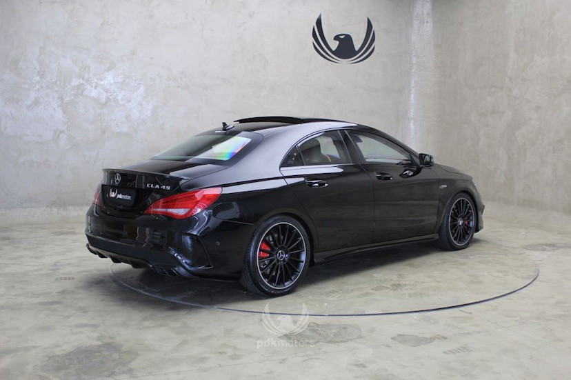 Foto do veículo MERCEDES-BENZ  CLA 45 AMG BLINDADA 2016 24.047 KM 225.000,00