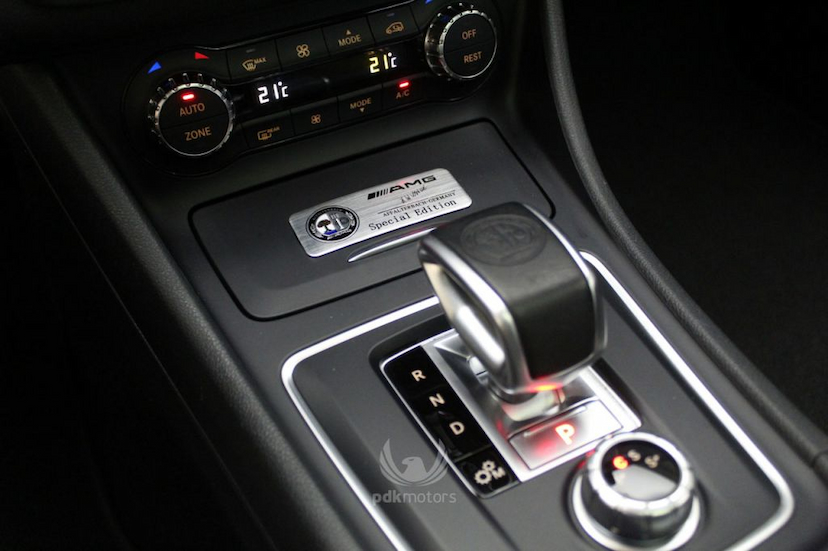 Foto do veículo MERCEDES-BENZ  CLA 45 AMG BLINDADA 2016 24.047 KM 225.000,00