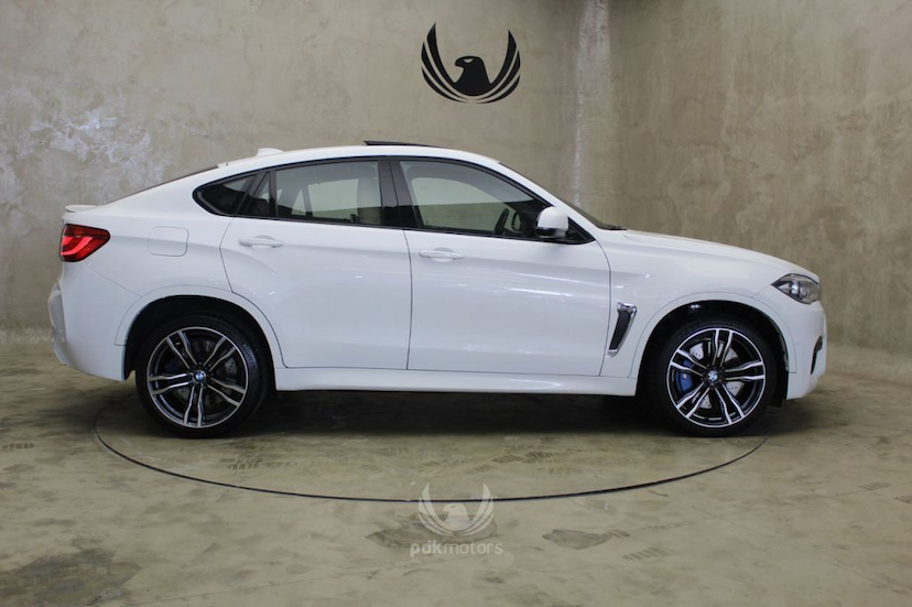 Foto do veículo BMW  X6 M 2016 31.450 KM 359.000,00