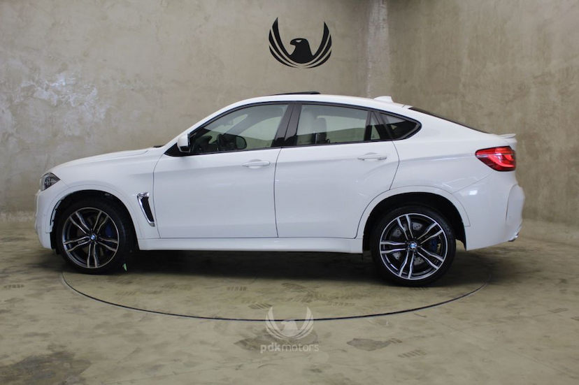 Foto do veículo BMW  X6 M 2016 31.450 KM 359.000,00