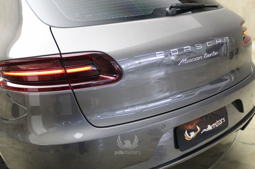 Foto do veículo PORSCHE  MACAN TURBO 2015 18.692 KM 339.900,00