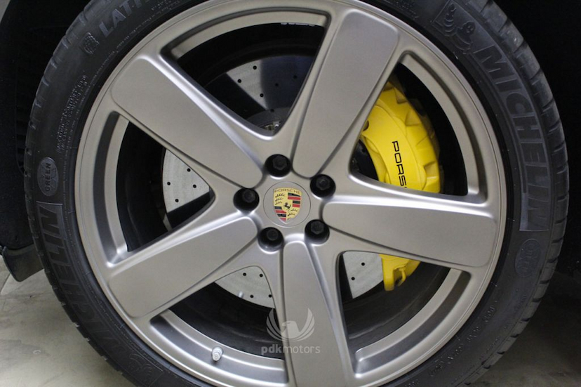 Foto do veículo PORSCHE  MACAN TURBO 2015 18.692 KM 339.900,00
