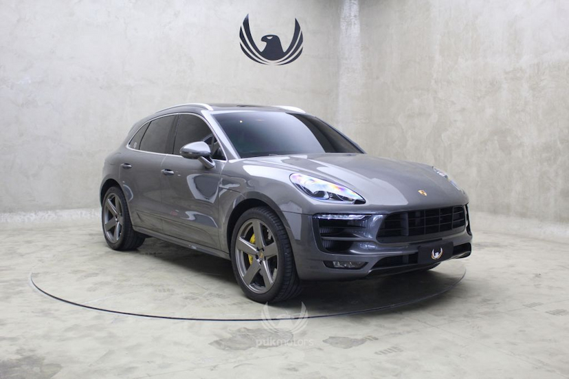 Foto do veículo PORSCHE  MACAN TURBO 2015 18.692 KM 339.900,00
