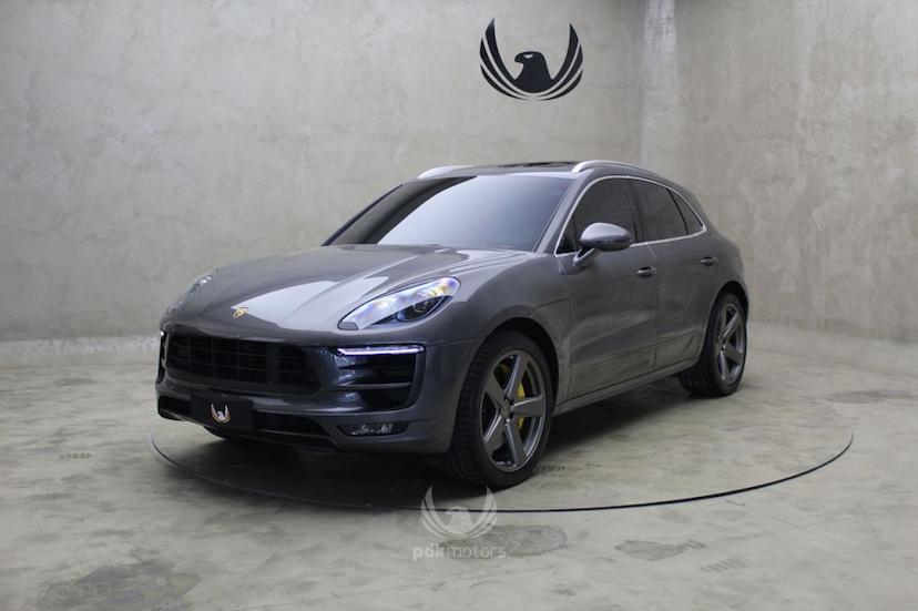 Foto do veículo PORSCHE  MACAN TURBO 2015 18.692 KM 339.900,00