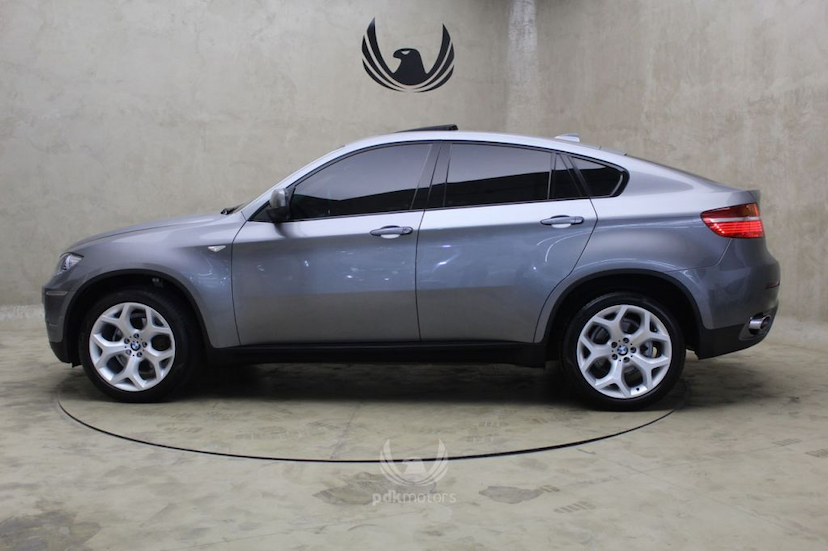 Foto do veículo BMW  X6 35I X-DRIVE 2012 44.831 KM 149.000,00