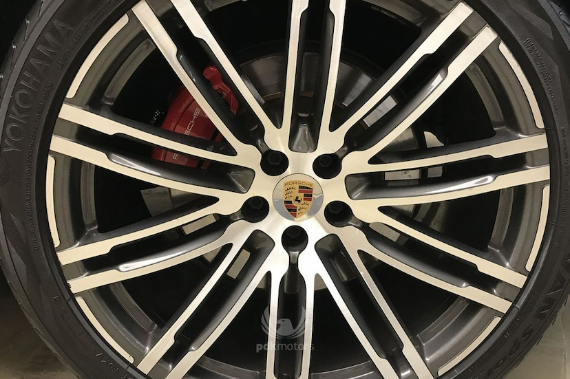 Foto do veículo PORSCHE  MACAN TURBO 2015 40.107 KM 329.000,00