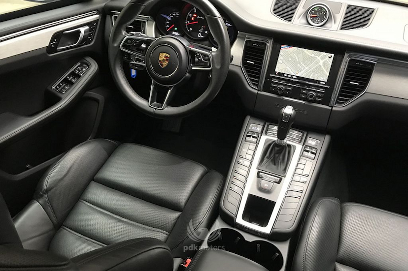 Foto do veículo PORSCHE  MACAN TURBO 2015 40.107 KM 329.000,00