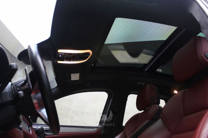 Foto do veículo BMW  M 235 2015 7.100 KM 199.000,00