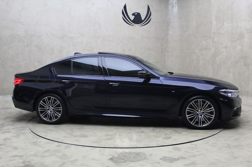 Foto do veículo BMW  540I M SPORT 2018 35.180 KM 280.000,00