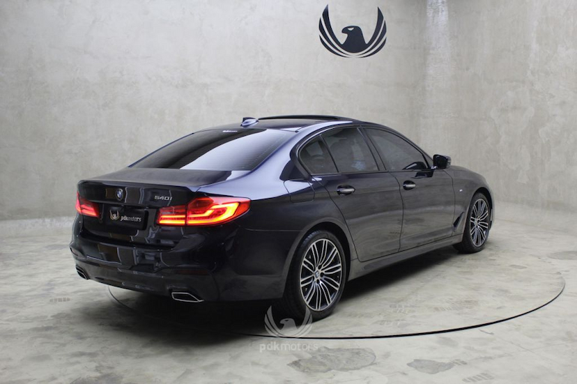 Foto do veículo BMW  540I M SPORT 2018 35.180 KM 280.000,00
