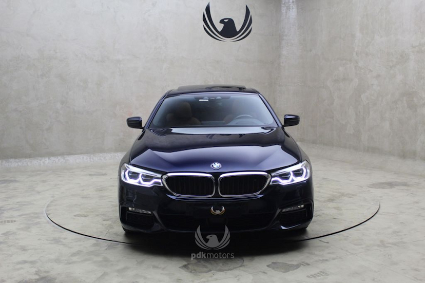 Foto do veículo BMW  540I M SPORT 2018 35.180 KM 280.000,00