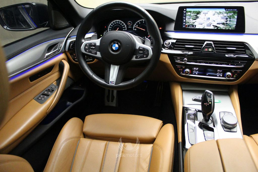 Foto do veículo BMW  540I M SPORT 2018 35.180 KM 280.000,00