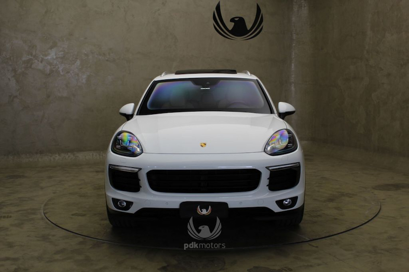 Foto do veículo PORSCHE  CAYENNE S E-HYBRID 2017 18.300 KM 399.000,00