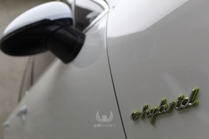 Foto do veículo PORSCHE  CAYENNE S E-HYBRID 2017 18.300 KM 399.000,00