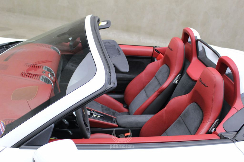 Foto do veículo PORSCHE  BOXSTER SPYDER 2016 8.225 KM 539.000,00