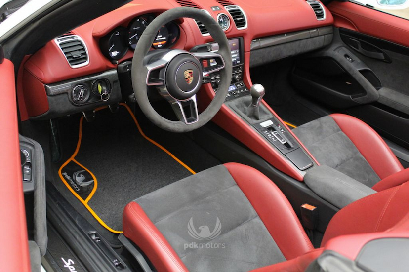 Foto do veículo PORSCHE  BOXSTER SPYDER 2016 8.225 KM 539.000,00