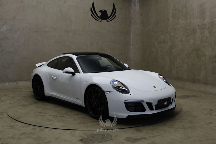 Foto do veículo PORSCHE  911 CARRERA GTS 2018 1.655 KM 739.000,00