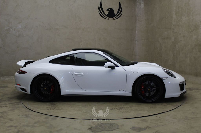 Foto do veículo PORSCHE  911 CARRERA GTS 2018 1.655 KM 739.000,00
