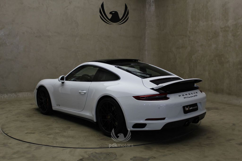 Foto do veículo PORSCHE  911 CARRERA GTS 2018 1.655 KM 739.000,00