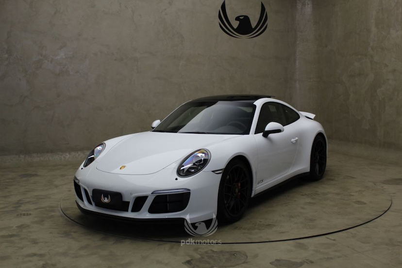Foto do veículo PORSCHE  911 CARRERA GTS 2018 1.655 KM 739.000,00