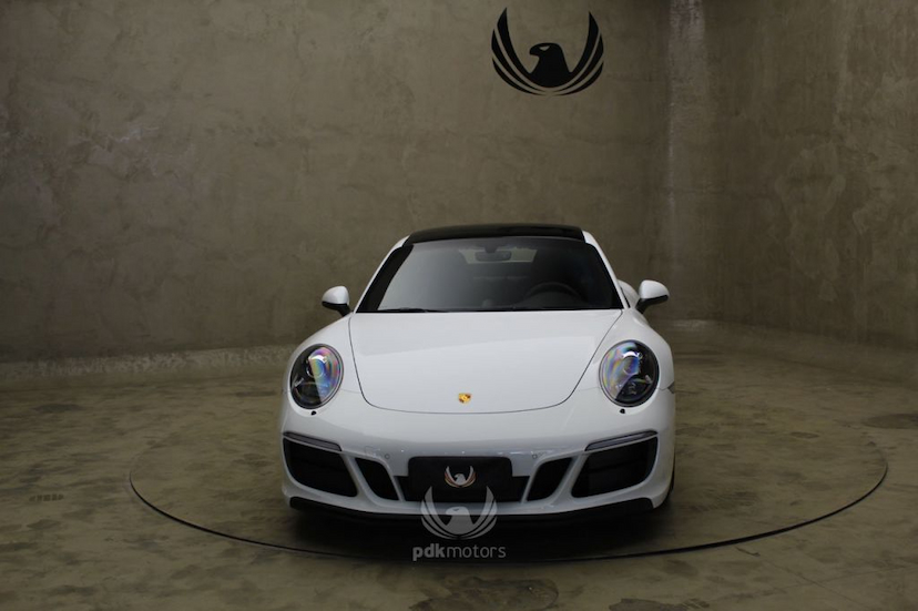 Foto do veículo PORSCHE  911 CARRERA GTS 2018 1.655 KM 739.000,00