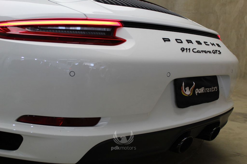 Foto do veículo PORSCHE  911 CARRERA GTS 2018 1.655 KM 739.000,00