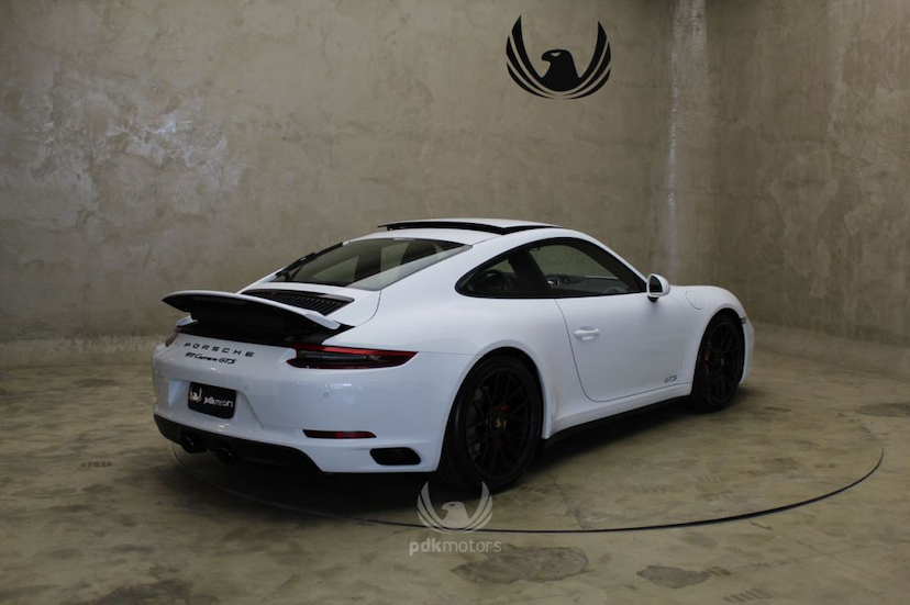 Foto do veículo PORSCHE  911 CARRERA GTS 2018 3.465 KM 729.000,00