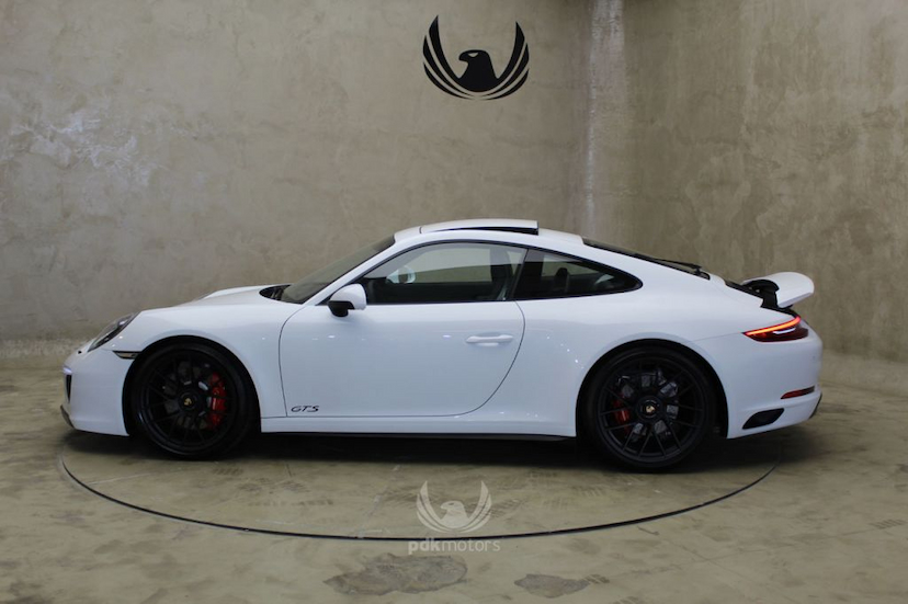 Foto do veículo PORSCHE  911 CARRERA GTS 2018 3.465 KM 729.000,00