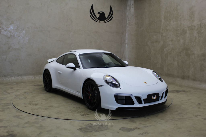 Foto do veículo PORSCHE  911 CARRERA GTS 2018 3.465 KM 729.000,00