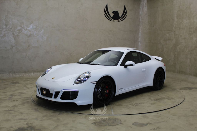 Foto do veículo PORSCHE  911 CARRERA GTS 2018 3.465 KM 729.000,00