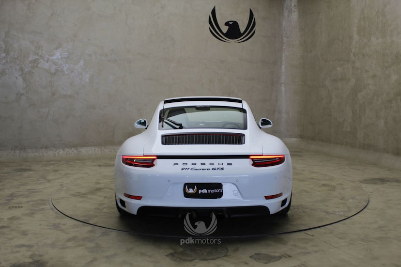 Foto do veículo PORSCHE  911 CARRERA GTS 2018 3.465 KM 729.000,00