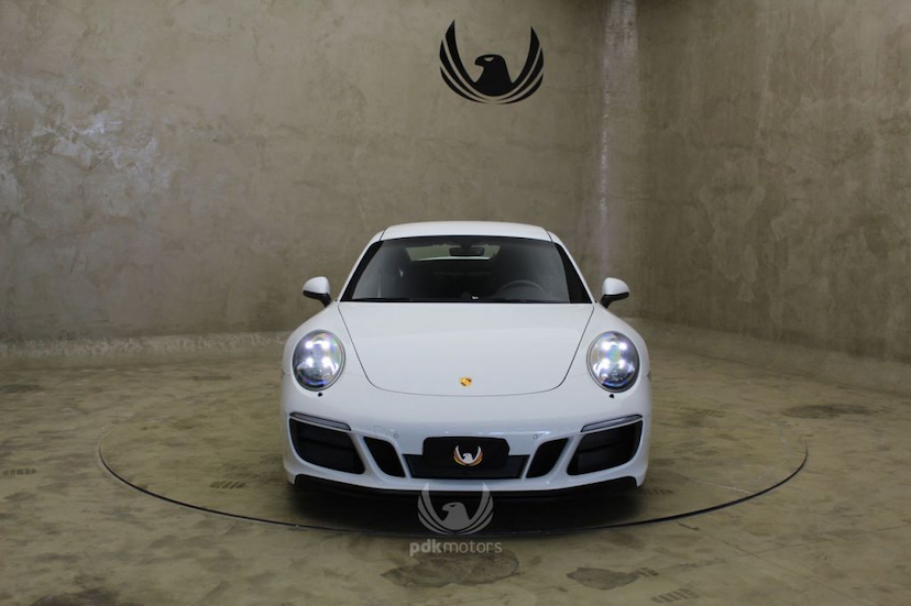 Foto do veículo PORSCHE  911 CARRERA GTS 2018 3.465 KM 729.000,00