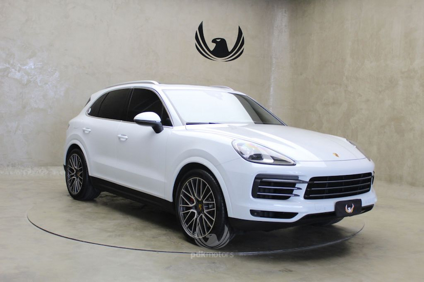Foto do veículo PORSCHE  CAYENNE S 2019 3.500 KM 499.000,00