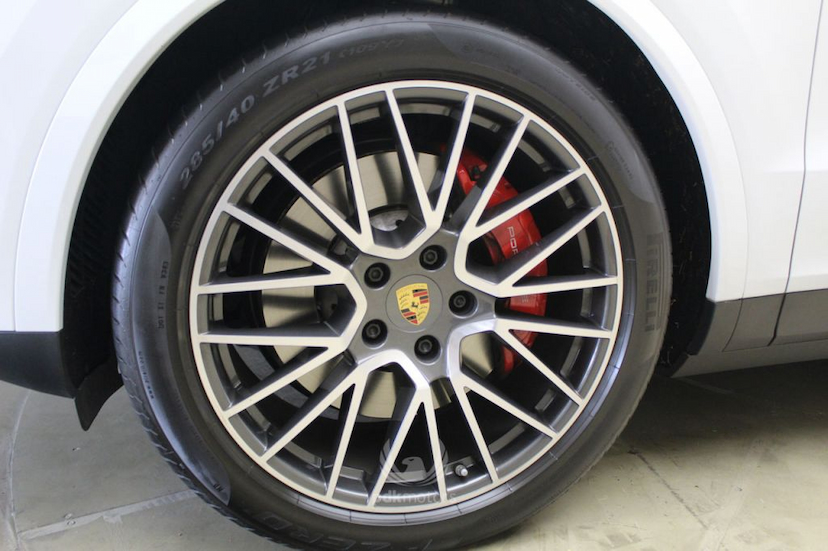 Foto do veículo PORSCHE  CAYENNE S 2019 3.500 KM 499.000,00
