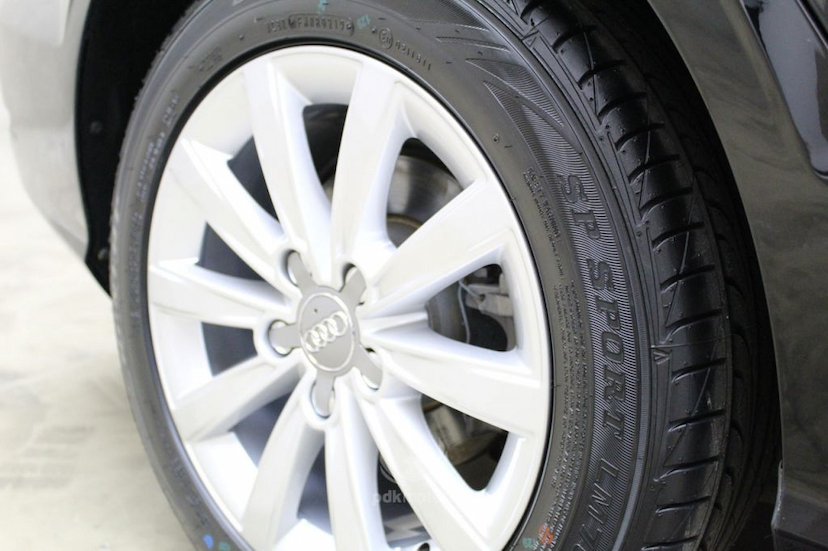 Foto do veículo AUDI  A3 1.4 SEDAN 2015 57.110 KM 79.900,00