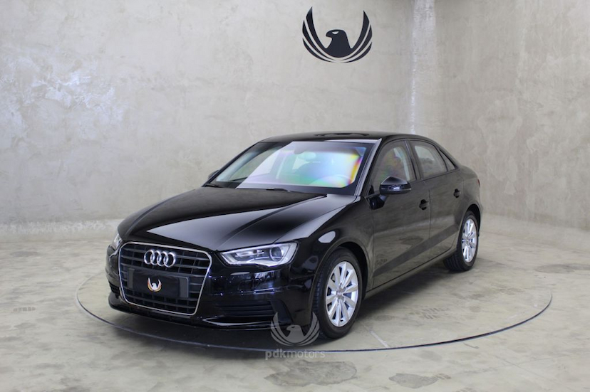 Foto do veículo AUDI  A3 1.4 SEDAN 2015 57.110 KM 79.900,00