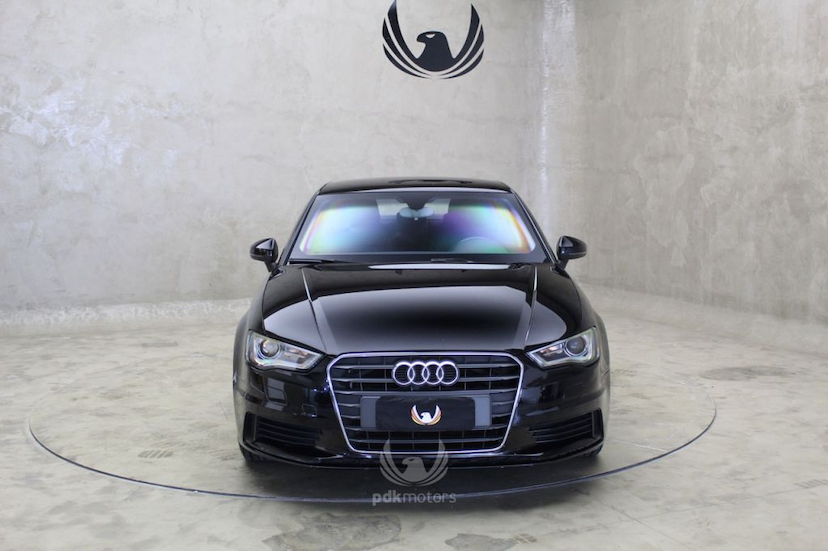 Foto do veículo AUDI  A3 1.4 SEDAN 2015 57.110 KM 79.900,00