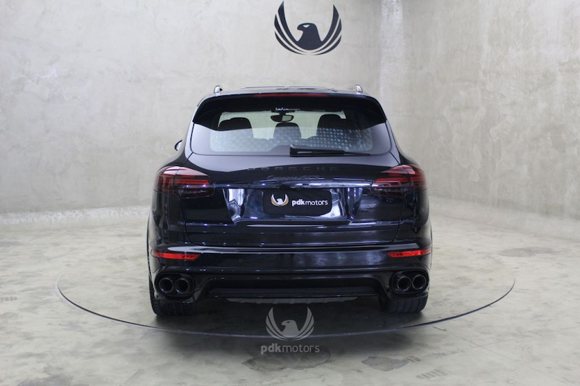 Foto do veículo PORSCHE  CAYENNE GTS 2016 43.540 KM 299.000,00