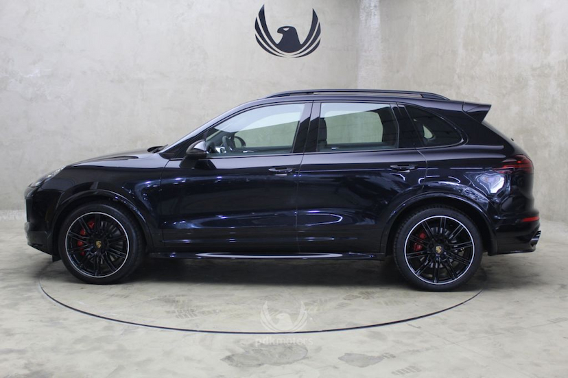 Foto do veículo PORSCHE  CAYENNE GTS 2016 43.540 KM 299.000,00