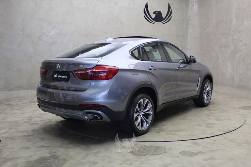 Foto do veículo BMW  X6 35I X-DRIVE 2018 7.190 KM 319.000,00
