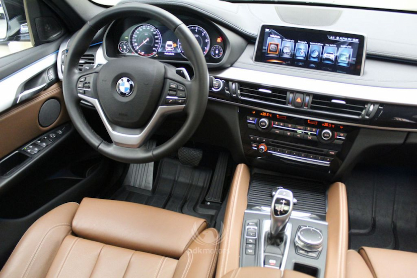 Foto do veículo BMW  X6 35I X-DRIVE 2018 7.190 KM 319.000,00